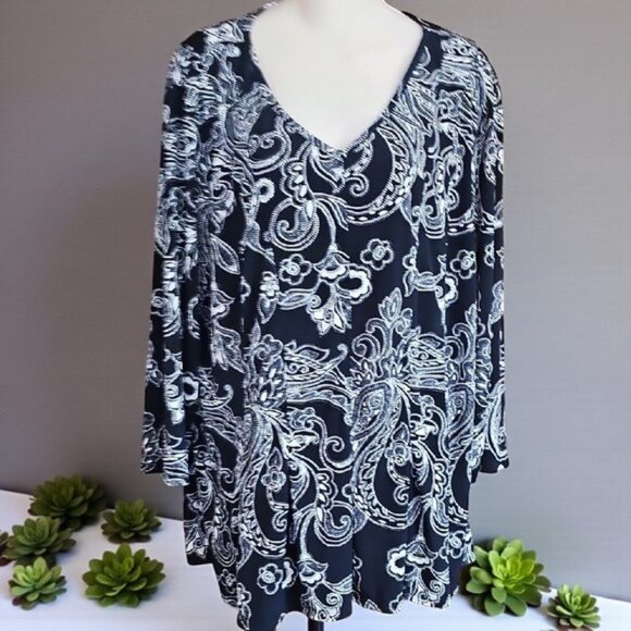 EST. 1848 Black and White Paisley V-Neck Top stretch textured flowing flared - Picture 1 of 14